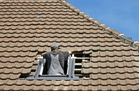 Pose de velux - Saint-Méard de Gurçon